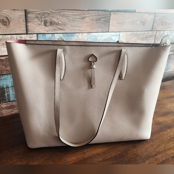 Kate Spade tote - Picture 1 of 11